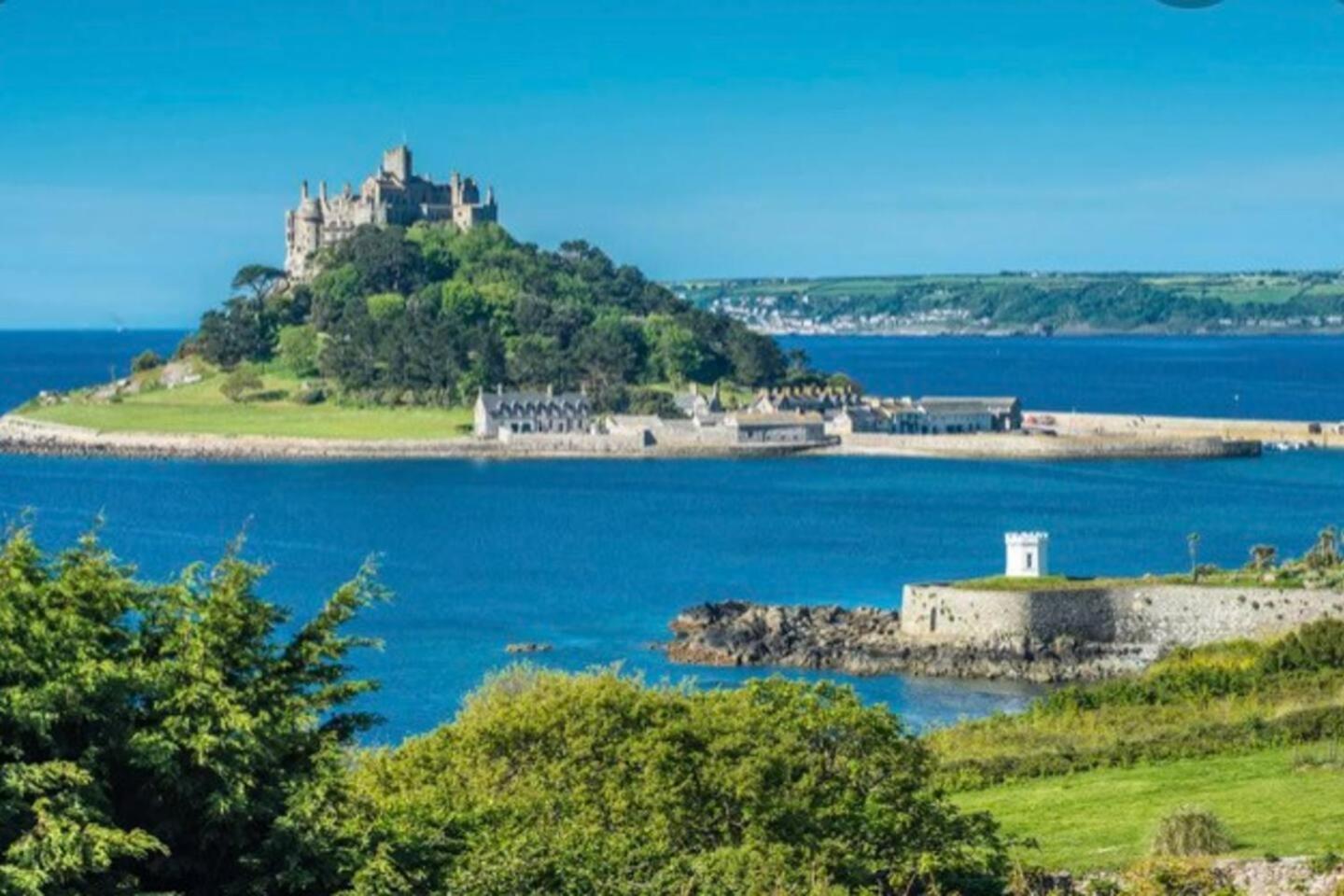 - - Sleeps 2 - Parking Praa Sands