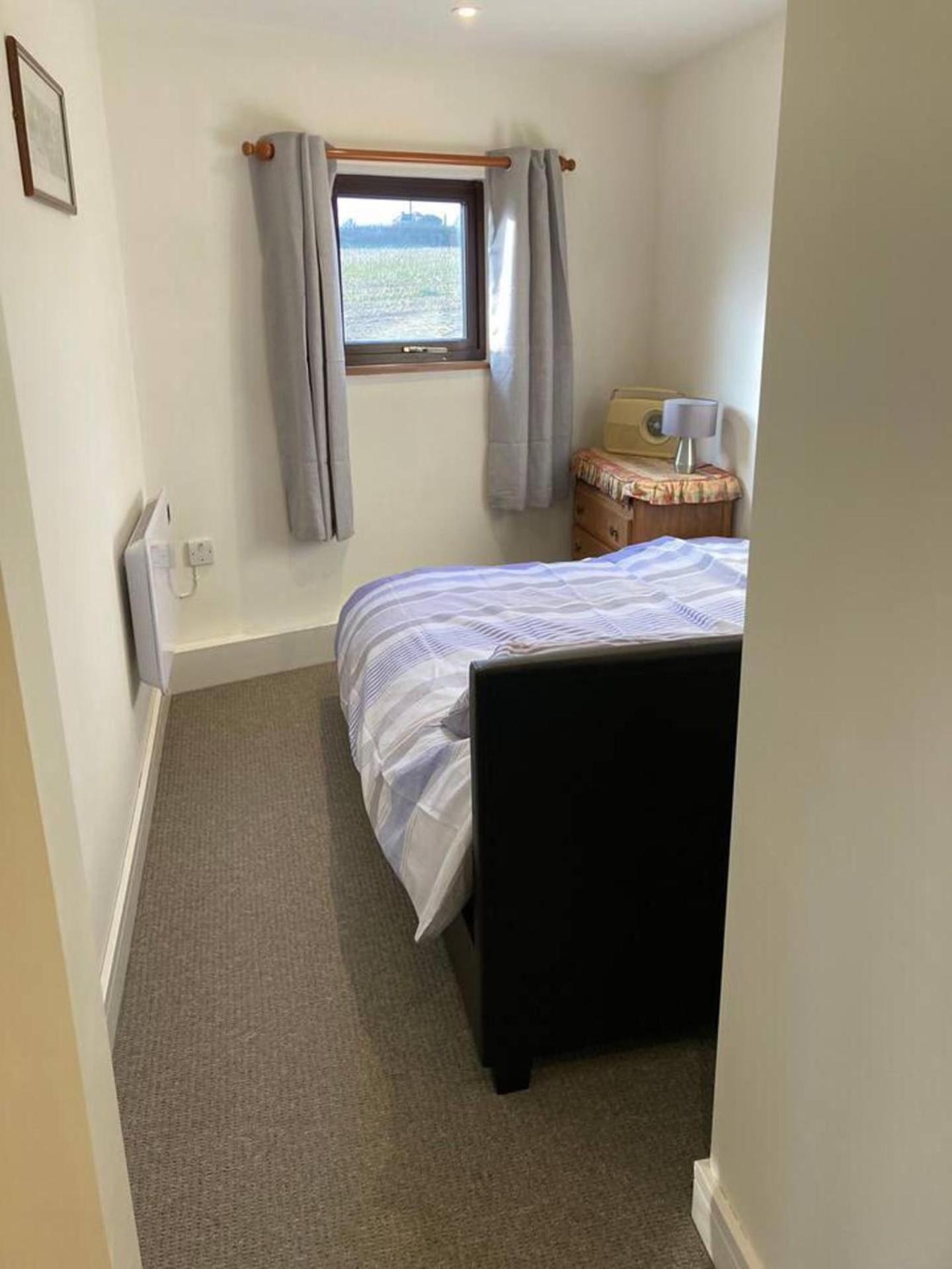 - - Sleeps 2 - Parking * Praa Sands